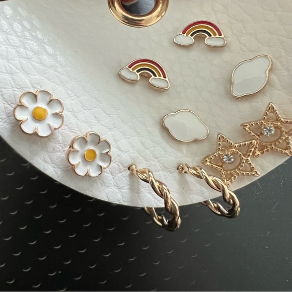 Set of 7 earrings - Picture 3 of 4